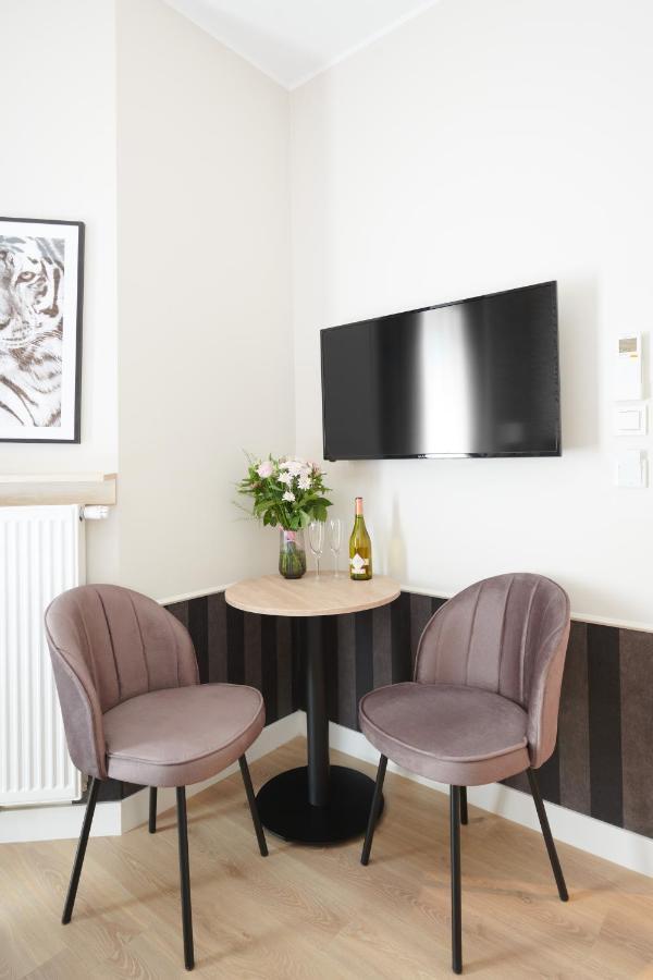 Apartament Ar *